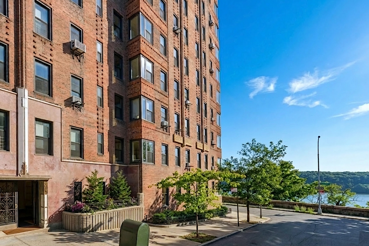 250 Cabrini Boulevard, Unit 9E Manhattan, NY 10033 - Photo 12 of 19 a view of a building