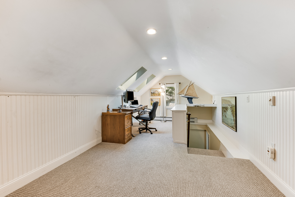 38 Berkeley Street Reading, MA 01867 - Photo 44 of 50
