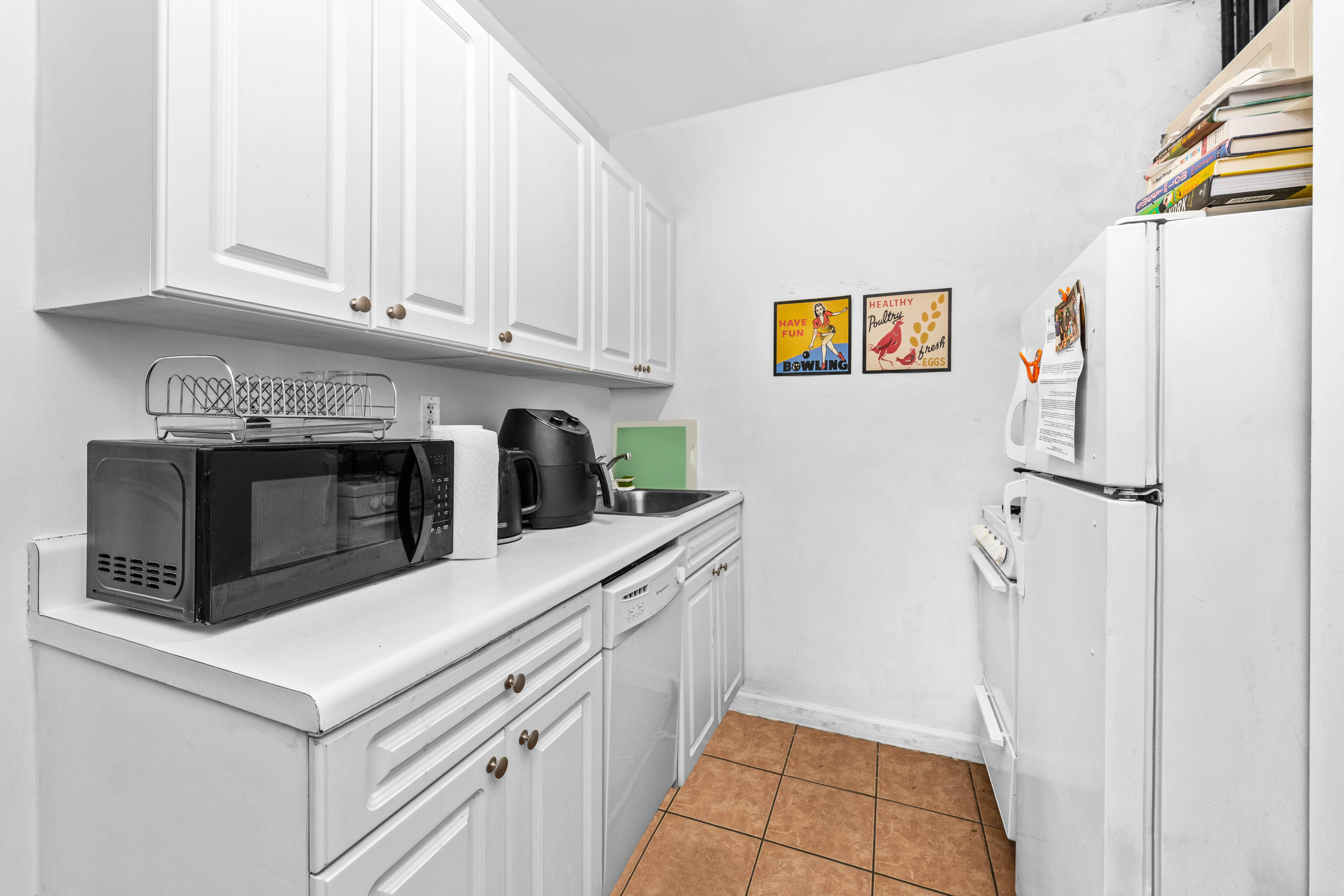 218 Thompson Street, Unit 5 Manhattan, NY 10012 - Photo 2 of 6