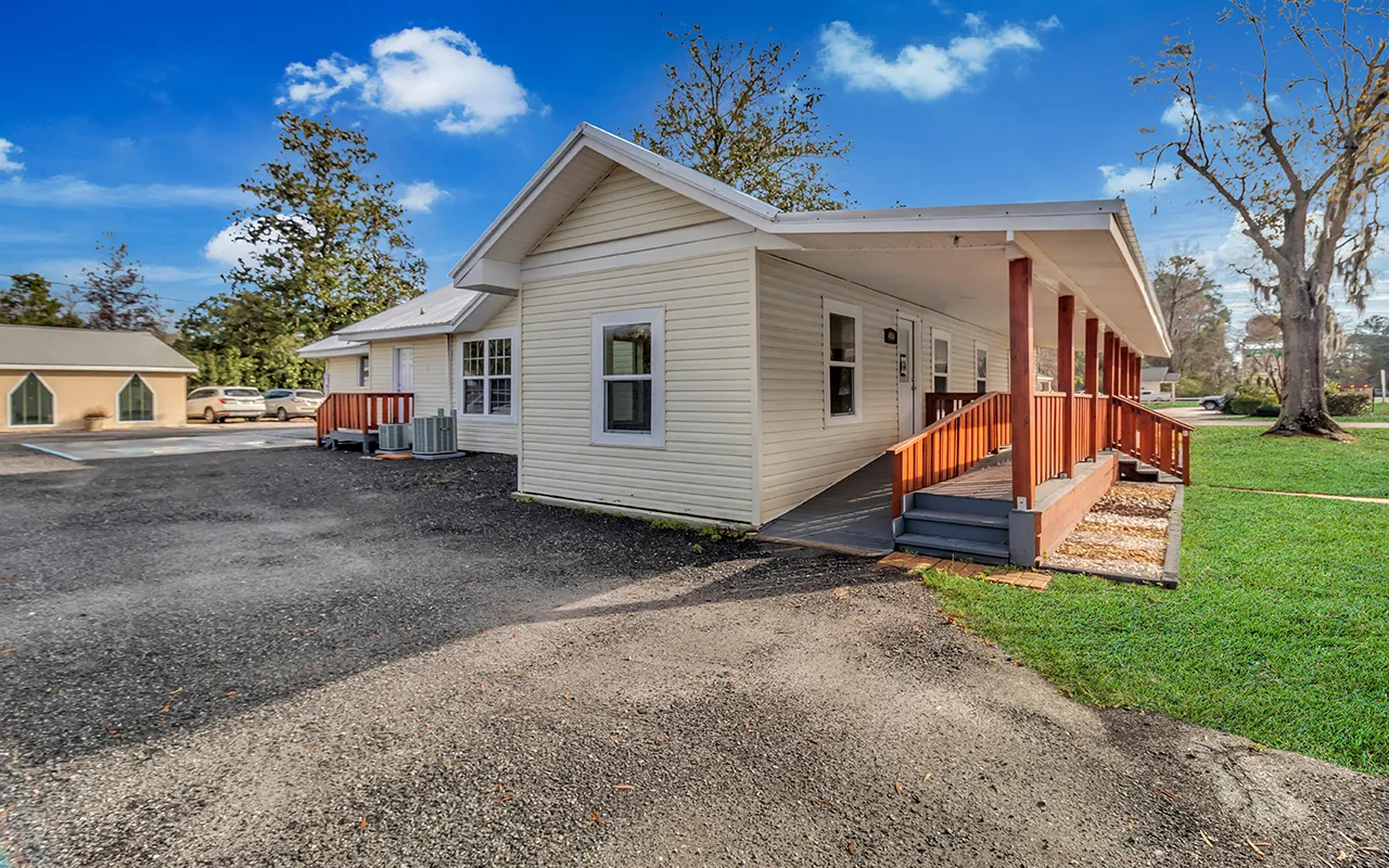 $4,268 | 406 Highway 80, Unit A, Bloomingdale, GA 31302