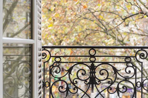 $818,000 | 258 St Germain Boulevard, Paris, France 75007