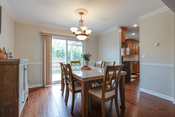 Contact Agent | 117 Annapolis Drive, Vernon Hills, IL 60061