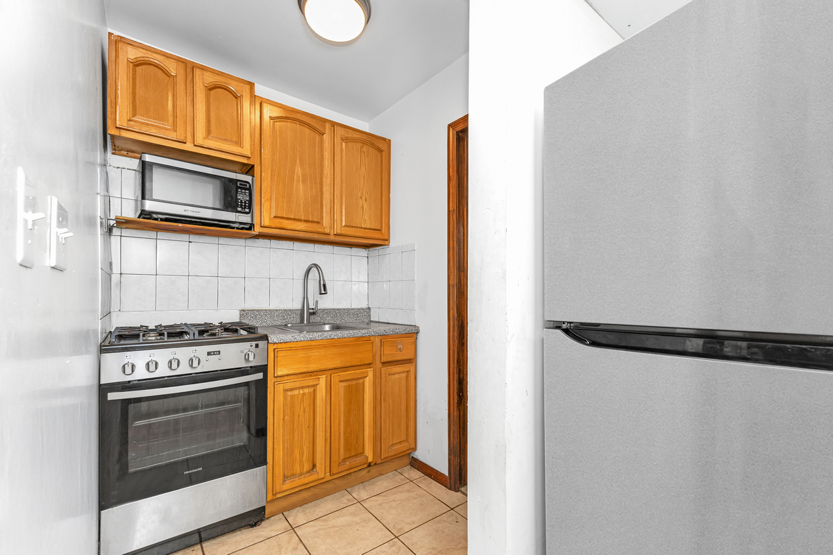 116 Ryerson Street, Unit 2 Brooklyn, NY 11205 - Photo 13 of 16