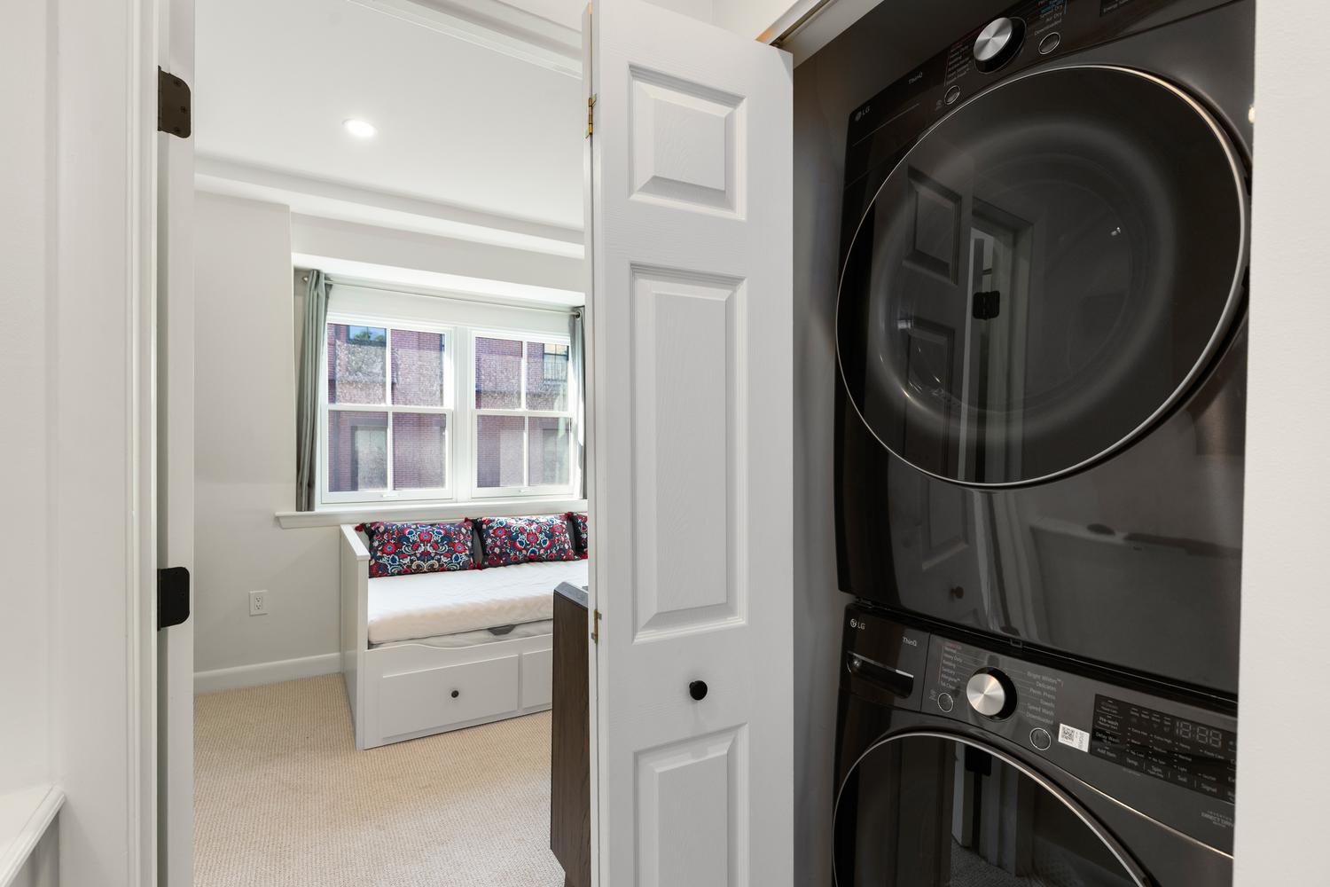 15 Lawrence Street, Unit 2 Boston, MA 02116 - Photo 26 of 34