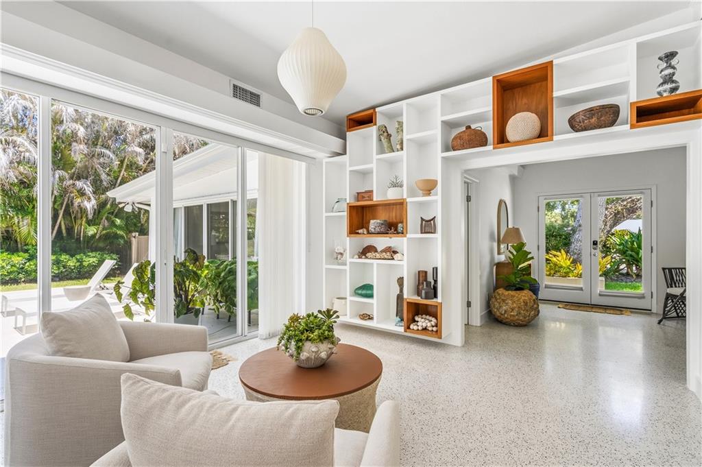 505 Fiddlewood Road Vero Beach, FL 32963 - Photo 3 of 36