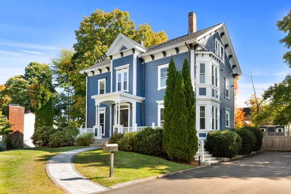$1,900,000 | 90 Maple Place, Dedham, MA 02026
