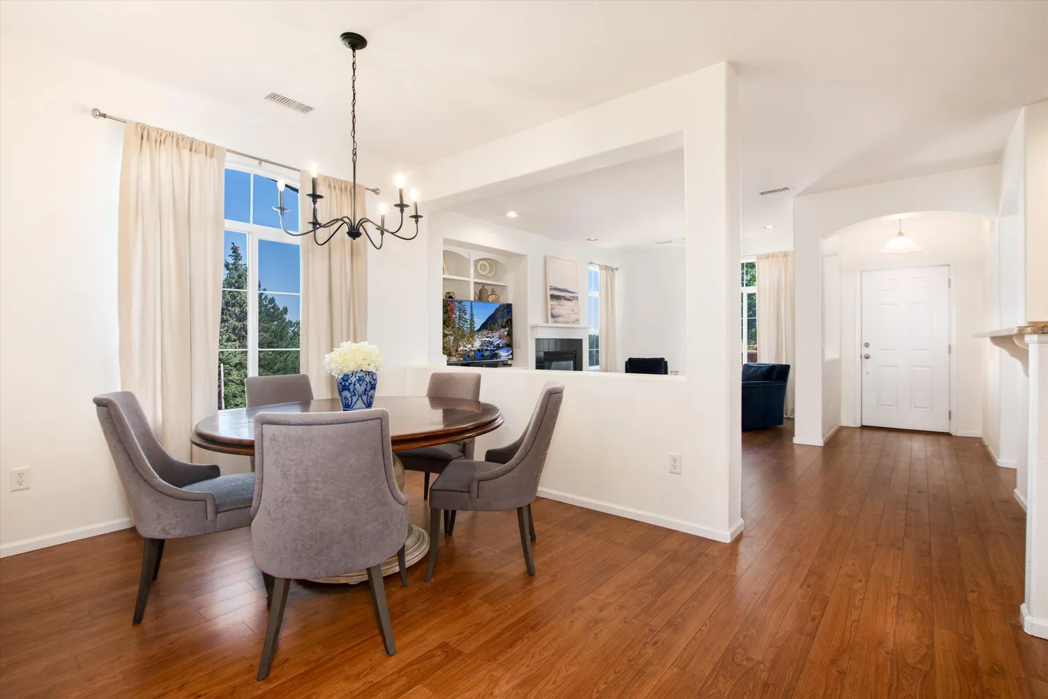 $565,000 | 601 West Burgundy Street, Unit B, Littleton, CO 80129