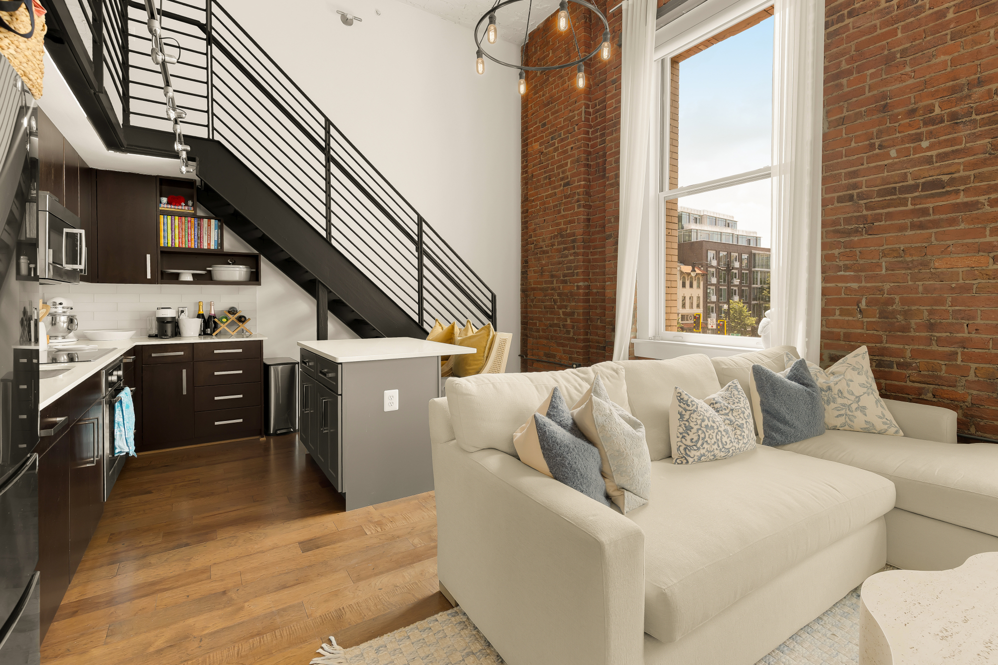 1401 R Street Northwest, Unit 203 Washington, DC 20009 - Photo 5 of 29