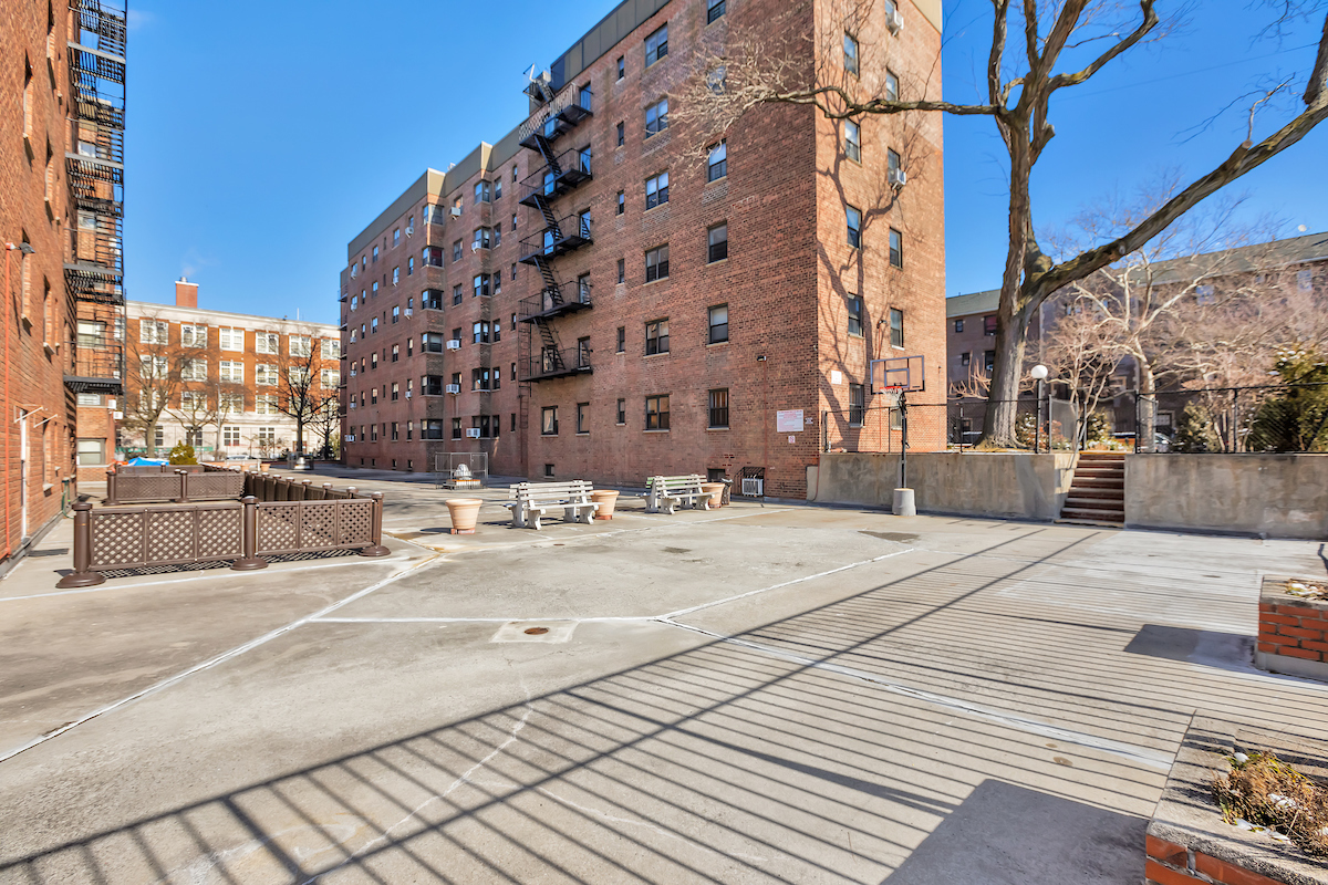 34-10 94th Street, Unit 4G Queens, NY 11372 - Photo 13 of 14