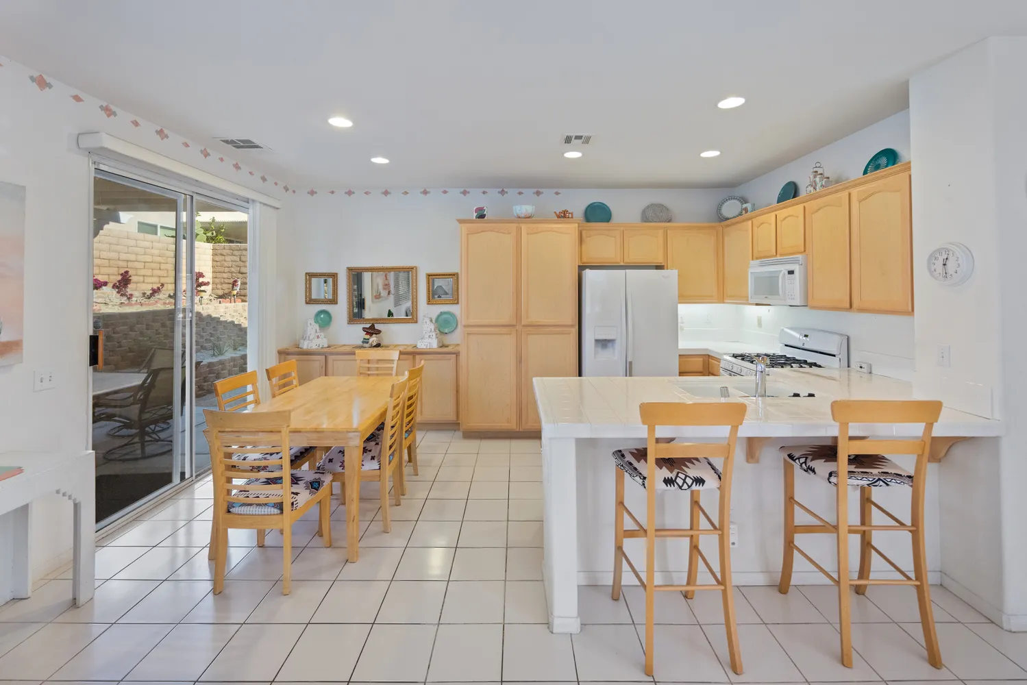 $269,000 | Acoma Avenue, Desert Hot Springs, CA 92240