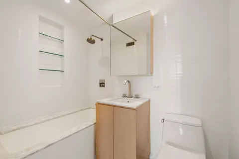 $2,500,000 | 322 West 57th Street, Unit 26B | Hell's Kitchen