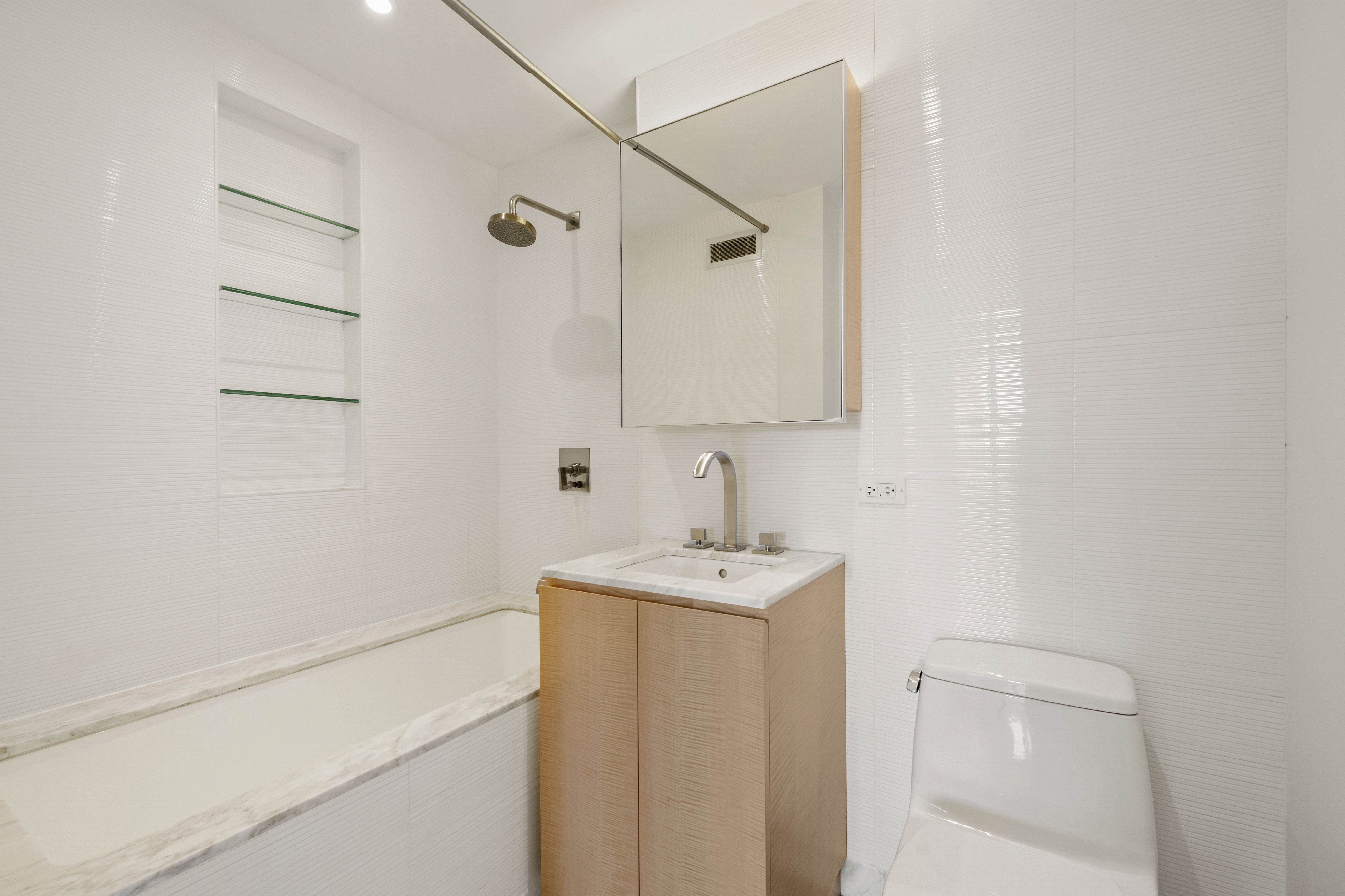 322 West 57th Street, Unit 26B Manhattan, NY 10019 - Photo 10 of 11