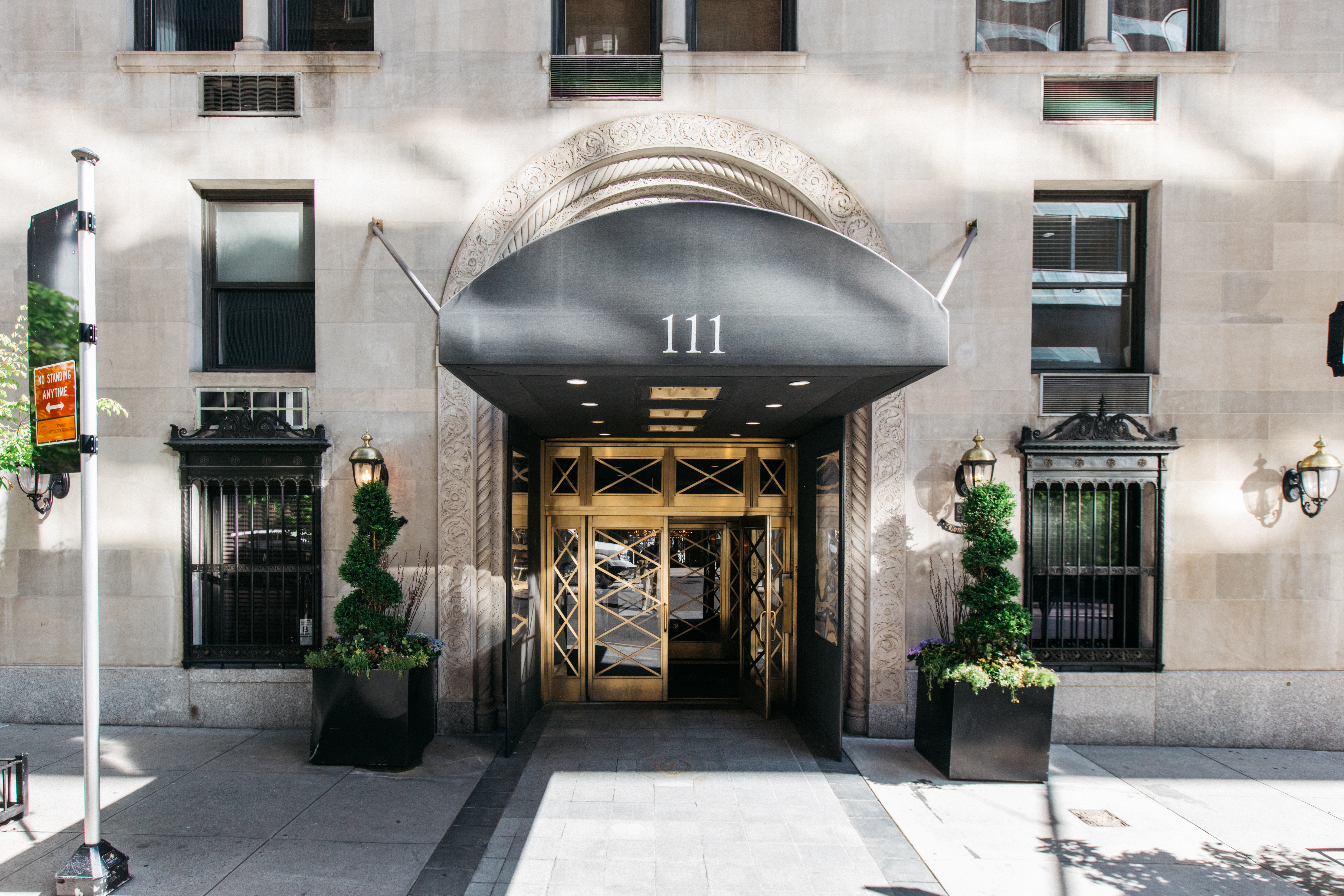111 East 56th Street, Unit 1705 Manhattan, NY 10022 - Photo 12 of 12 a view of lobby with elevator