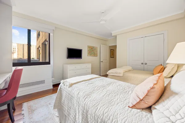 $2,950,000 | 203 West 90th Street, Unit 7H | Upper West Side
