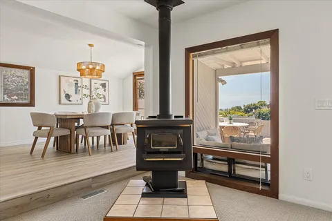 $1,550,000 | 387 1/2 Ocean View Avenue, Encinitas, CA 92024