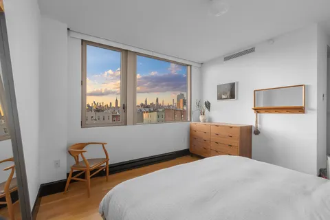 $1,950,000 | 144 North 8th Street, Unit 4B | Williamsburg