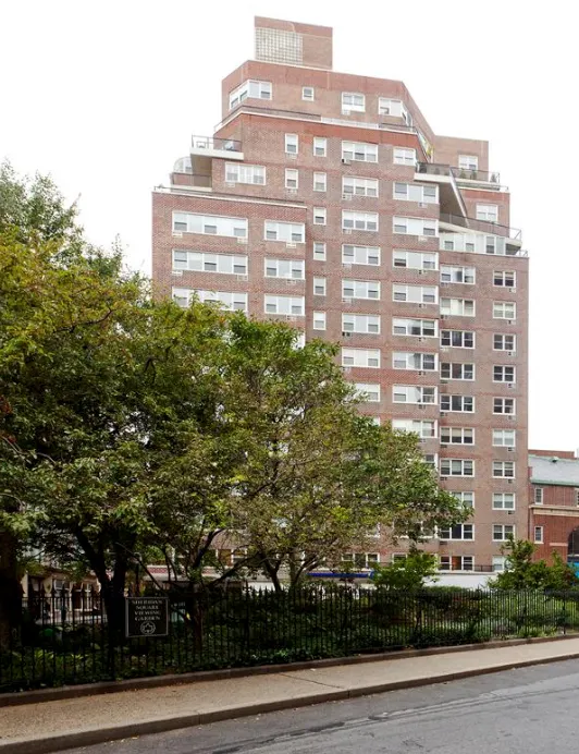 a view of a large multi story building