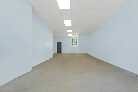 a view of empty room with window