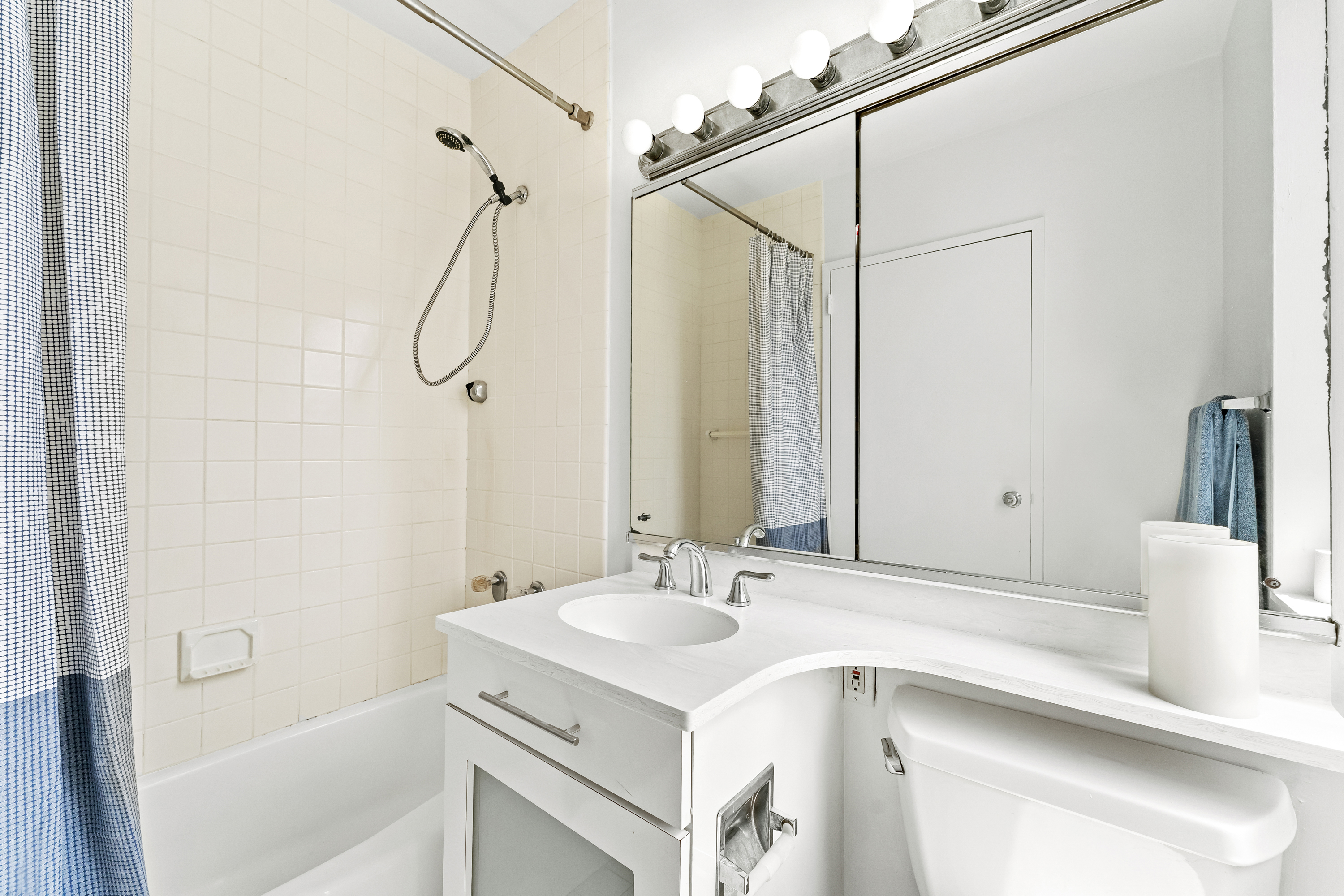 300 East 54th Street, Unit 20D Manhattan, NY 10022 - Photo 10 of 18