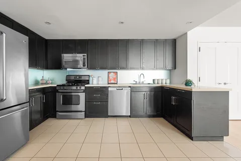$1,895,000 | 145 Park Place, Unit 2H | Park Slope