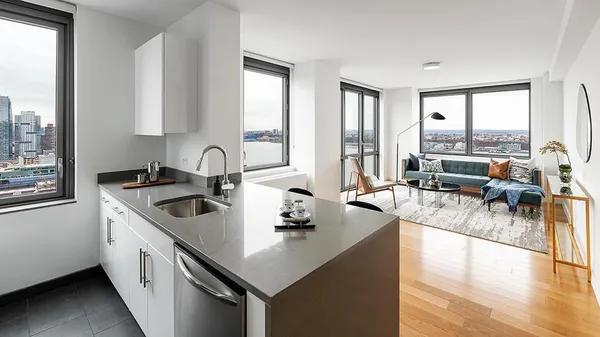 $7,995 | 606 West 57th Street, Unit 2206 | Hell's Kitchen
