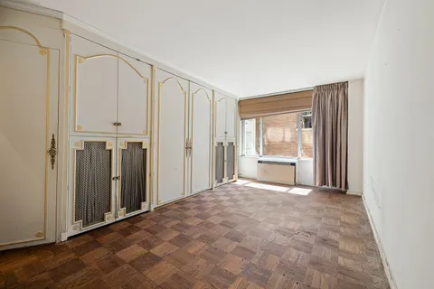 $700,000 | 200 East 57th Street, Unit 3F | Midtown East