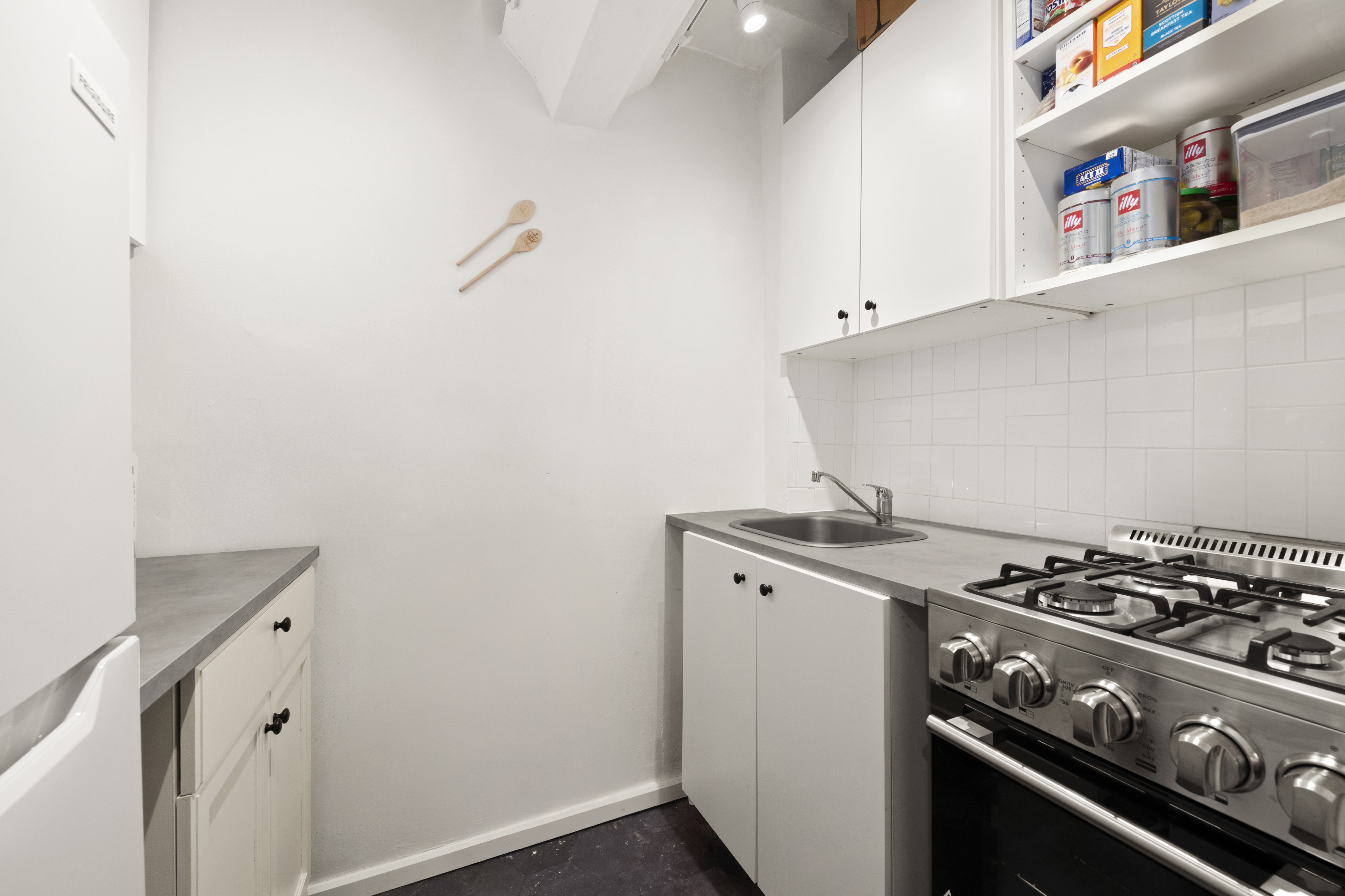 150 East 27th Street, Unit LA Manhattan, NY 10016 - Photo 4 of 8