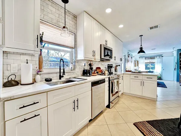 $630,000 | 381 Northeast 42nd Street, Oakland Park, FL 33334