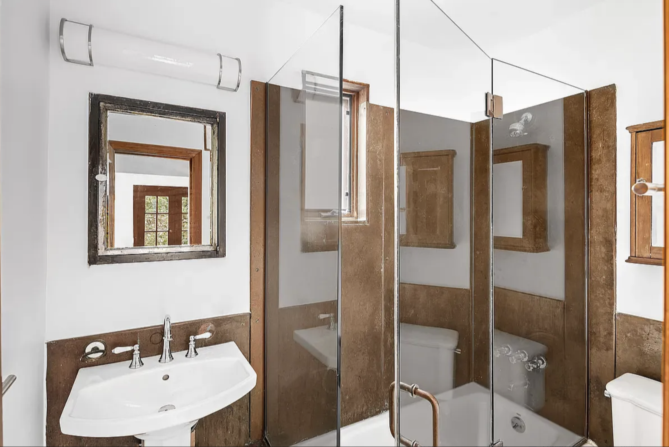 61 Perry Street, Unit CARRIAGEHOUSE Manhattan, NY 10014 - Photo 7 of 12