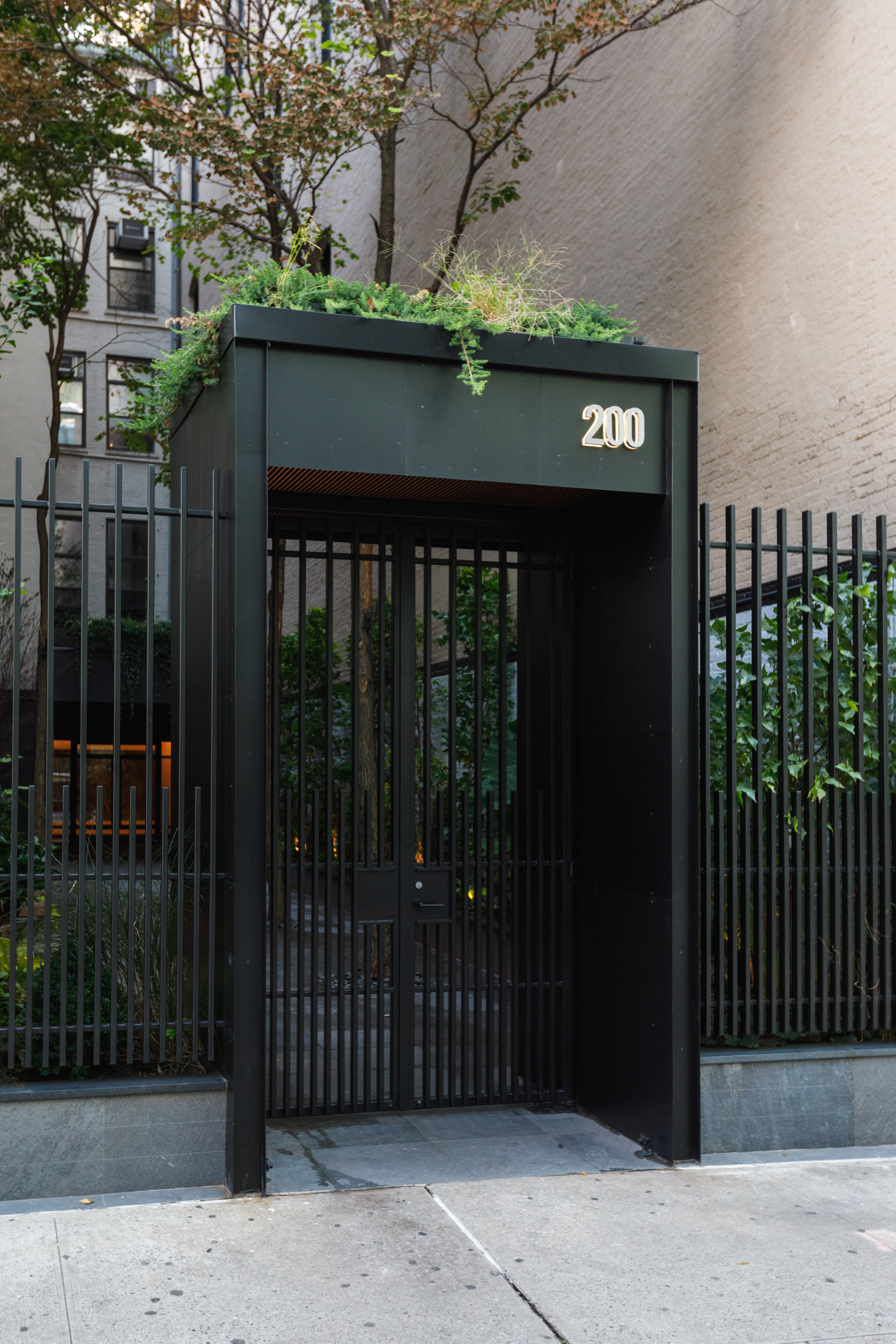 200 Mercer Street, Unit 4E Manhattan, NY 10012 - Photo 13 of 14