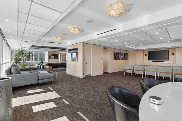 $4,700 | 350 West 42nd Street, Unit 7D | Hell's Kitchen