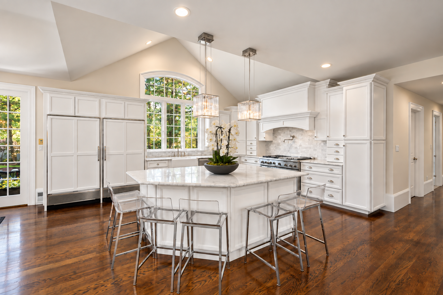 22 Plymouth Road Wellesley, MA 02481 - Photo 5 of 37 Gallery Image 5