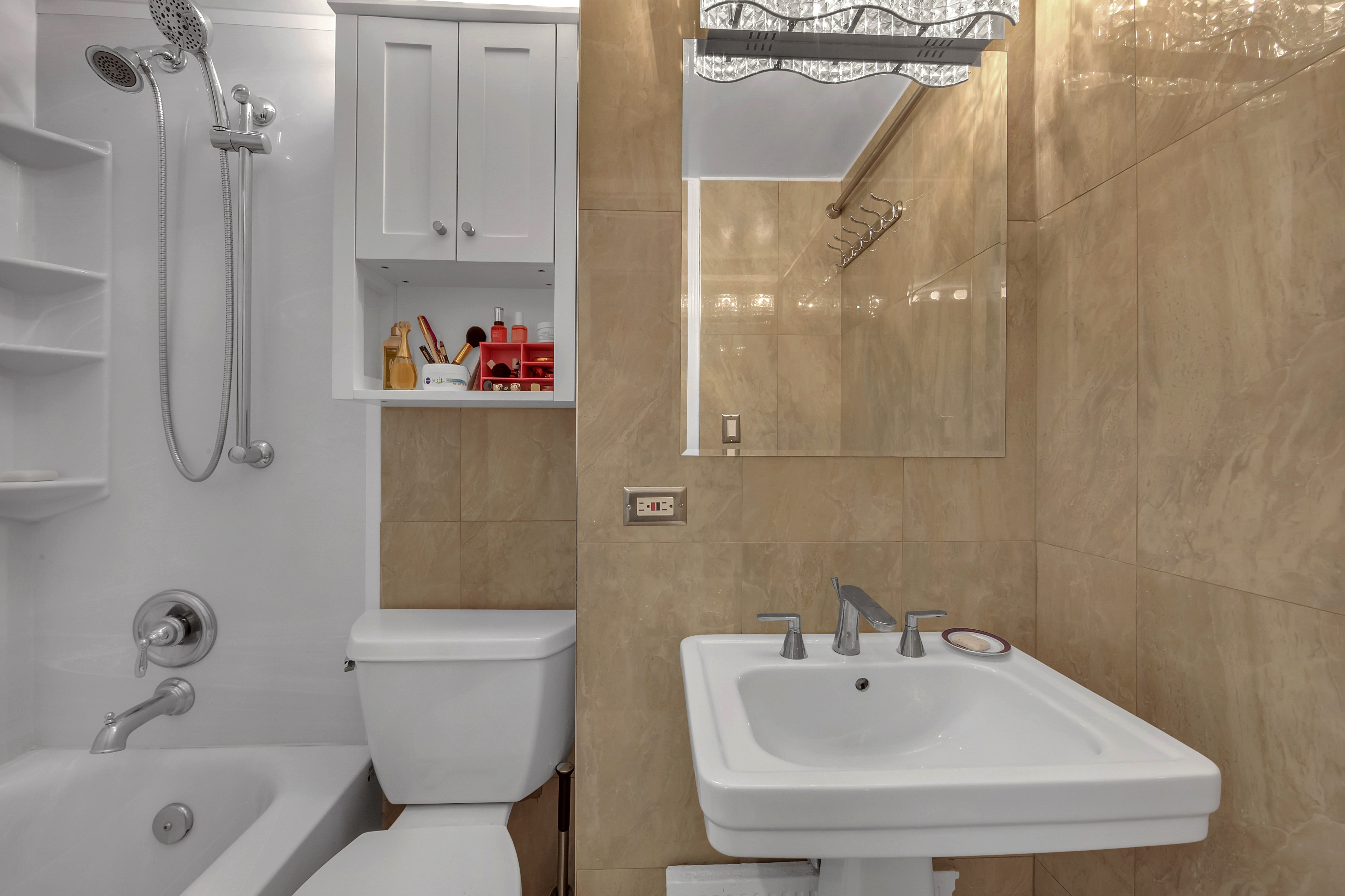 320 East 42nd Street, Unit 918 Manhattan, NY 10017 - Photo 12 of 18