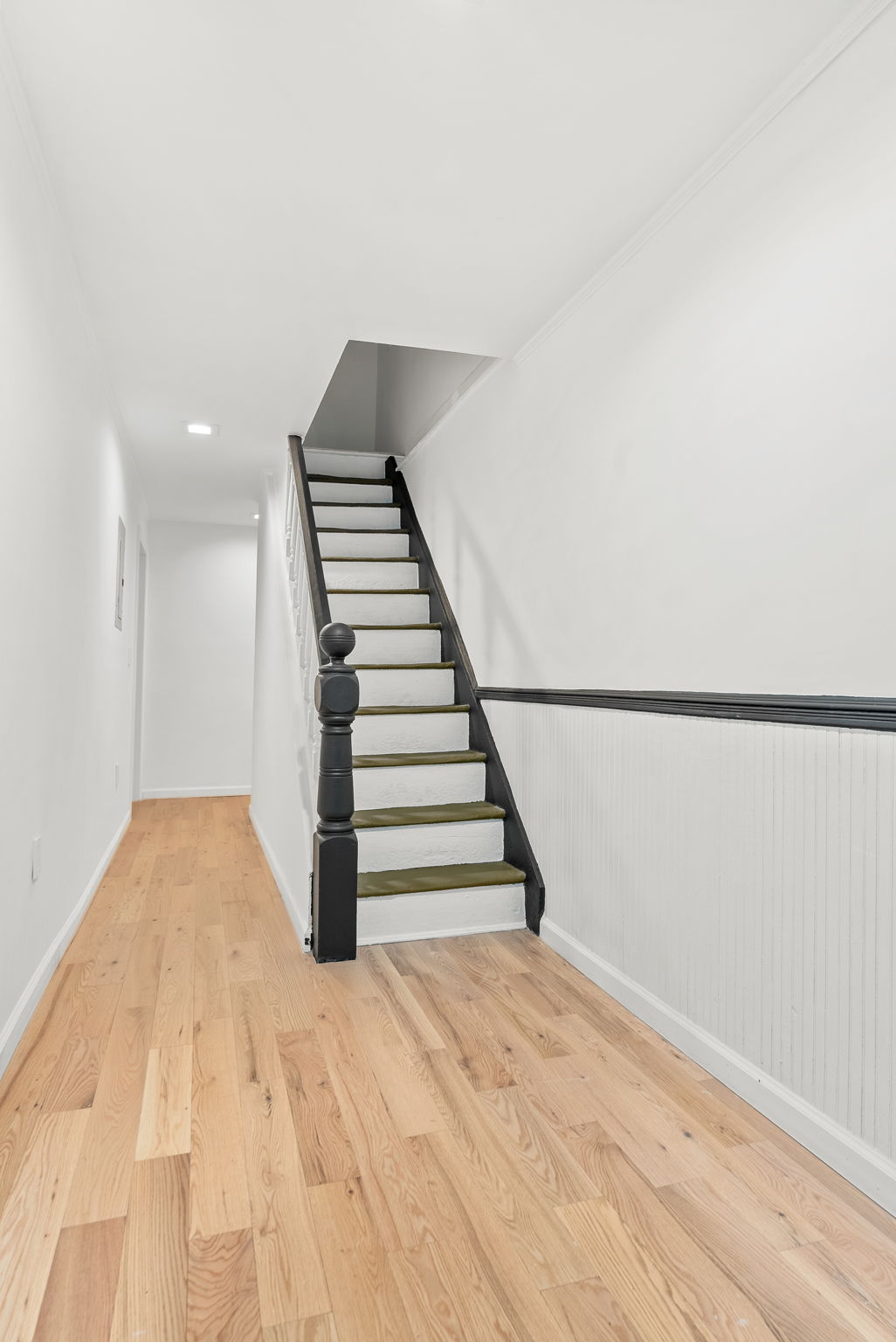 54 East 4th Street, Unit 1 Brooklyn, NY 11218 - Photo 9 of 12 a view of entryway
