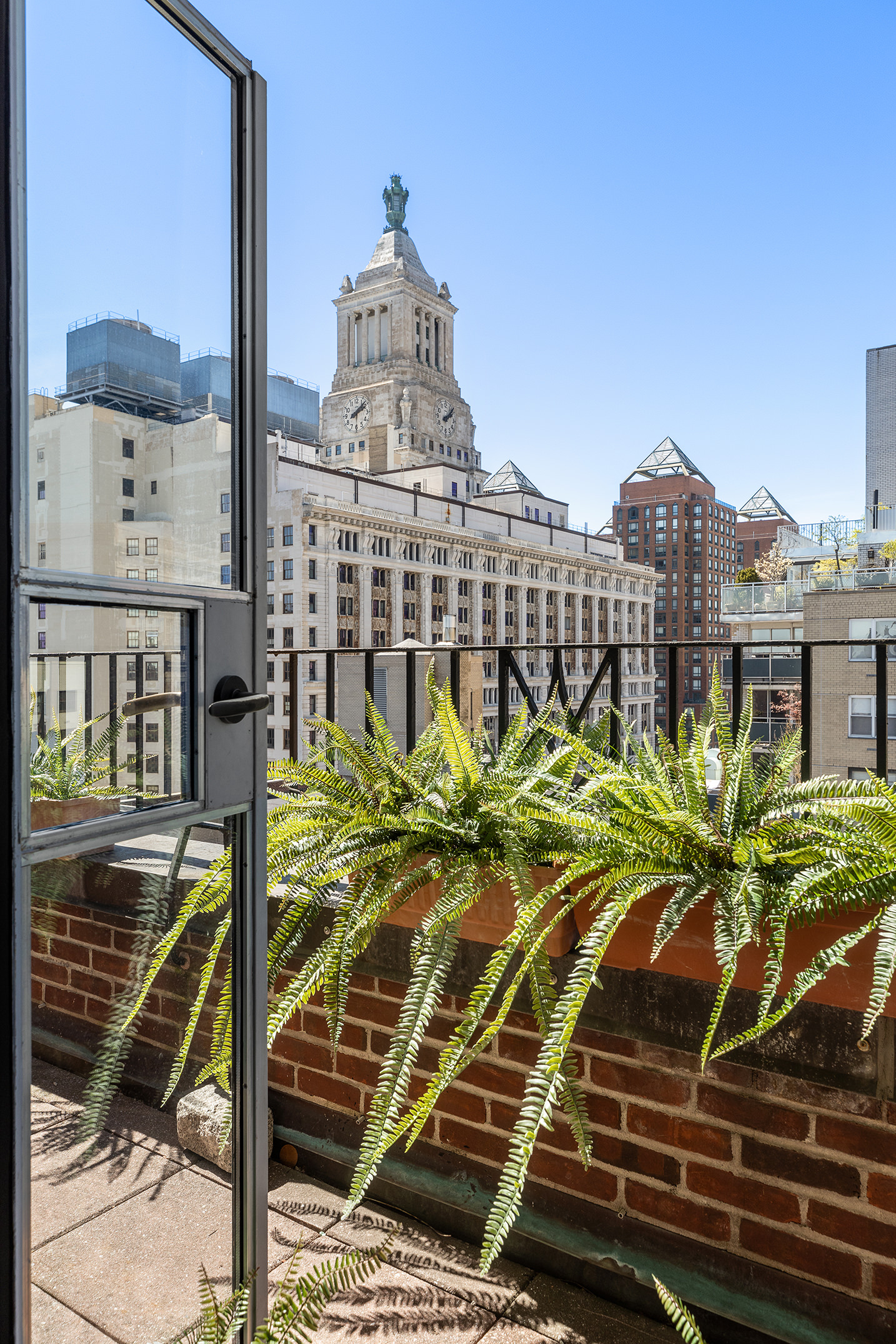 200 East 16th Street, Unit 19D Manhattan, NY 10003 - Photo 2 of 14 a view of a building