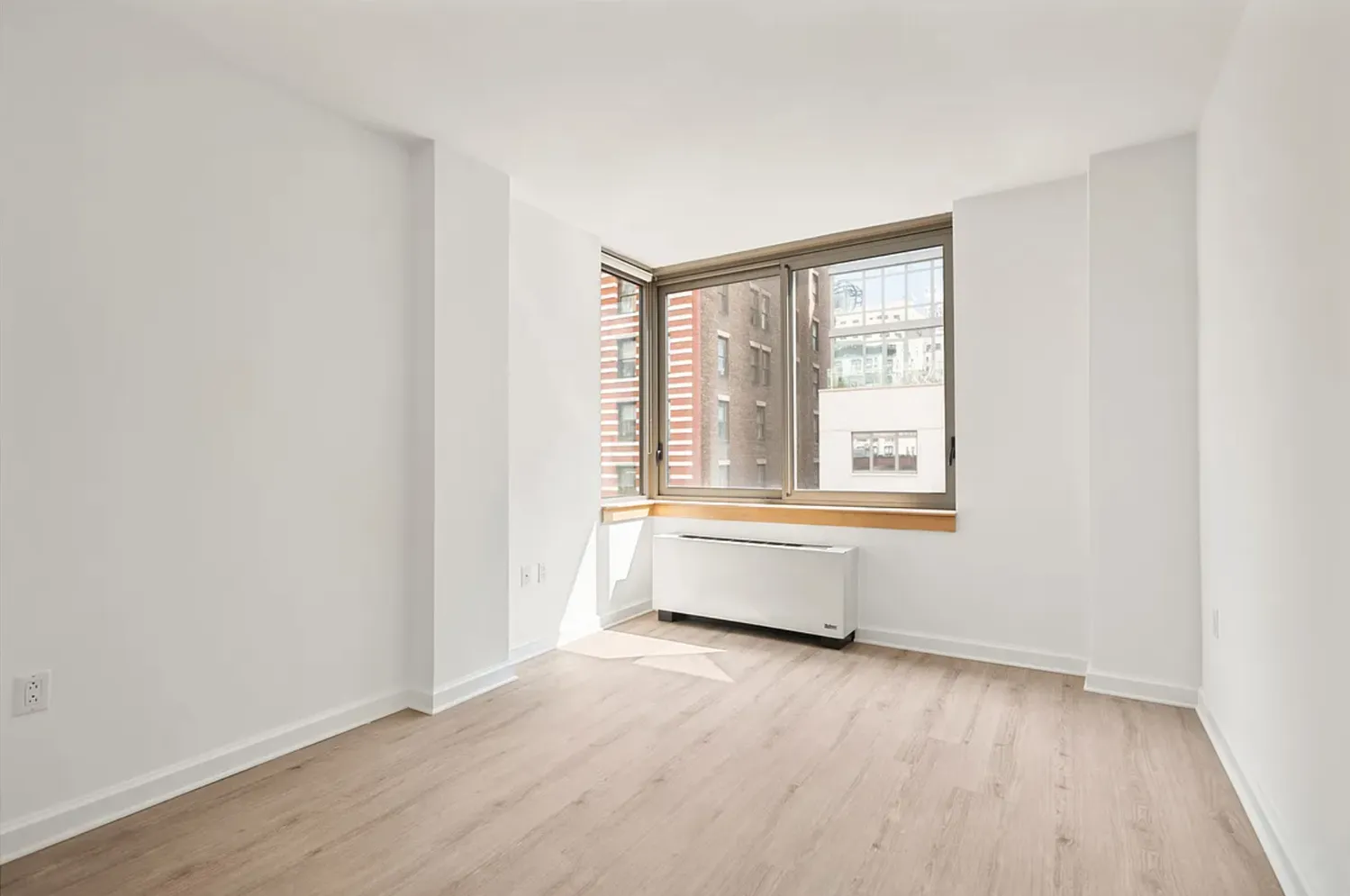 $5,200 | 35 West 33rd Street, Unit 14E | Midtown South