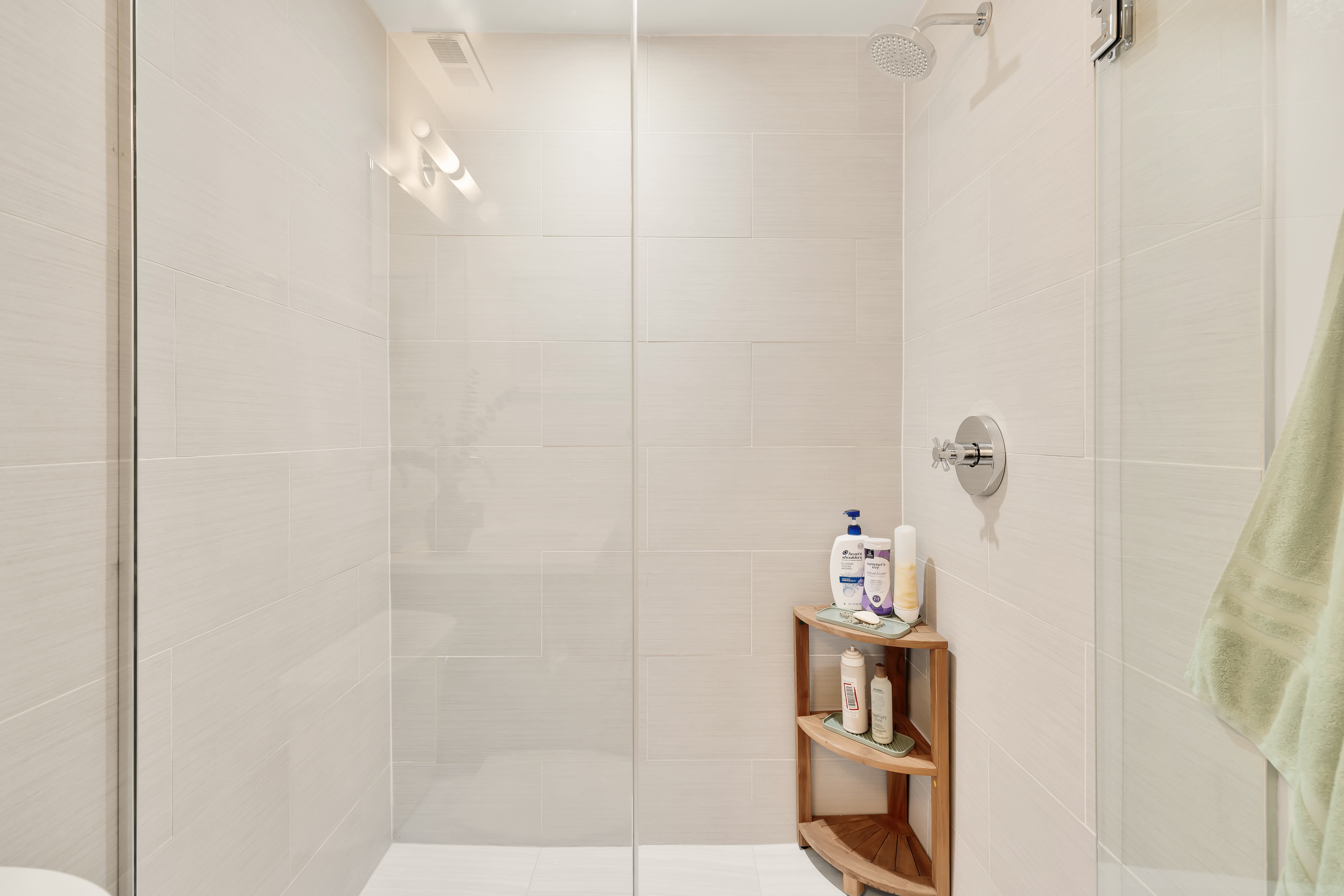 2101 11th Street Northwest, Unit 403 Washington, DC 20001 - Photo 22 of 30 a bathroom with a shower