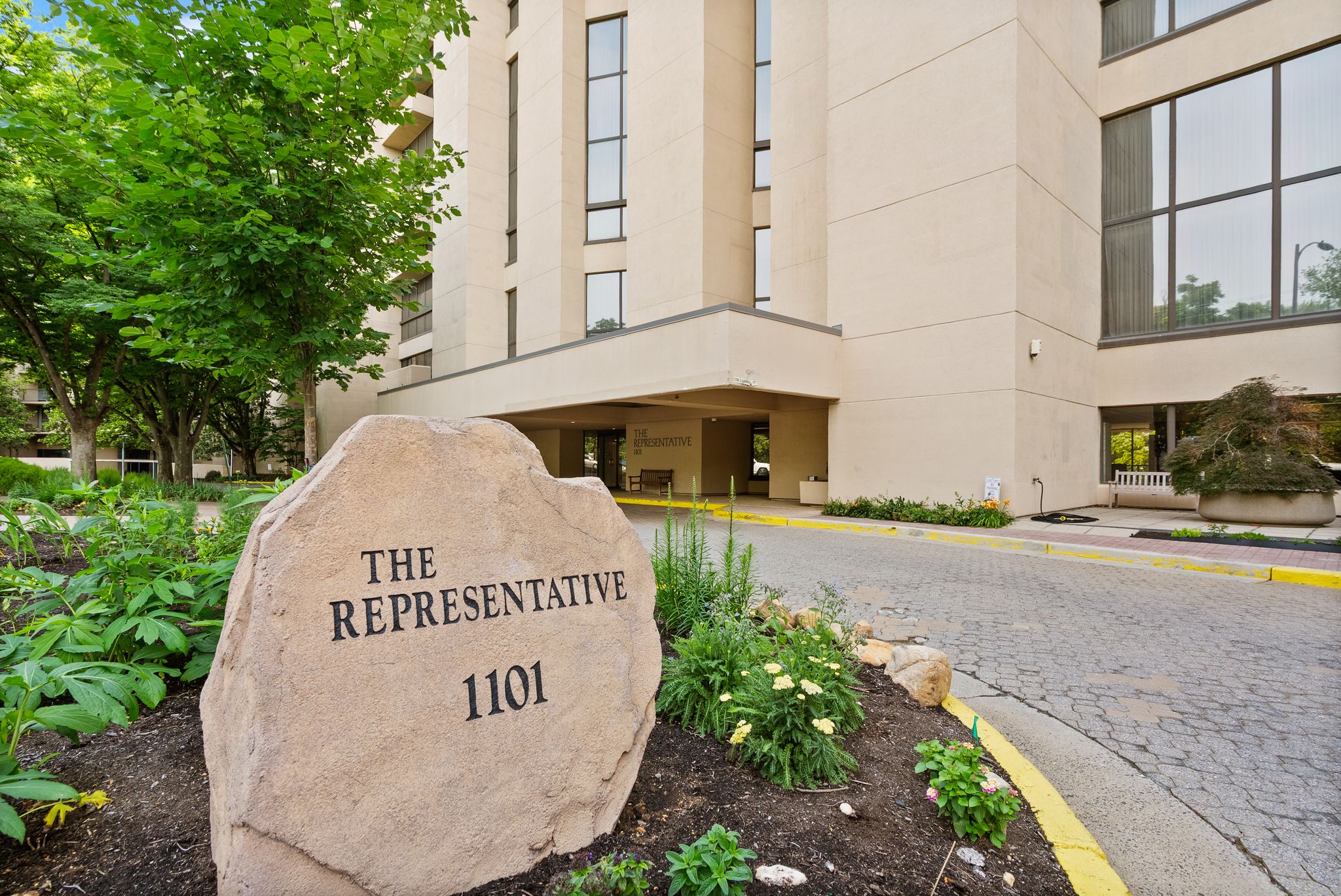 1101 South Arlington Ridge Road, Unit 608 Arlington, VA 22202 - Photo 2 of 45