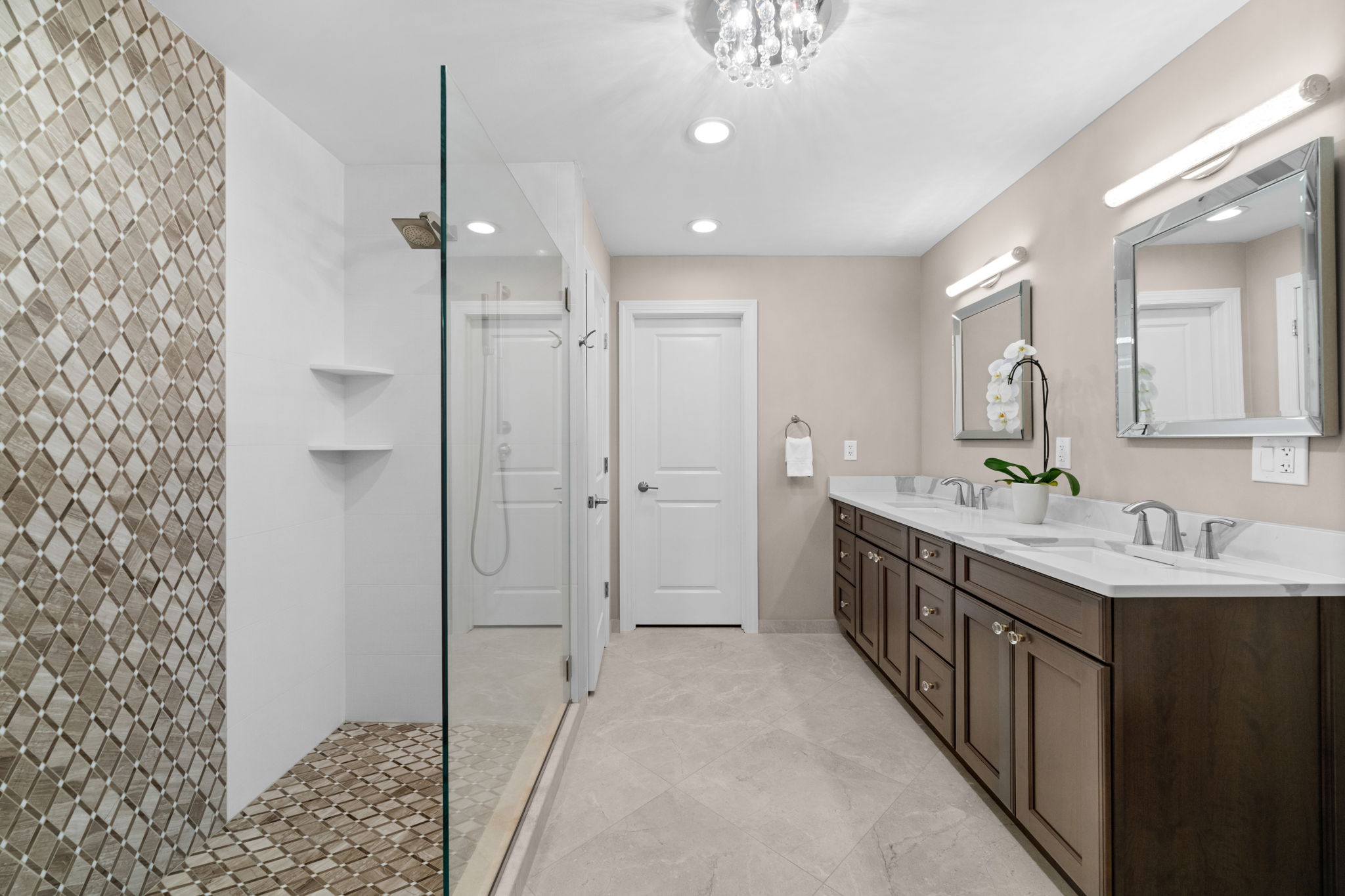 1960 Imperial Golf Course Boulevard Naples, FL 34110 - Photo 15 of 38