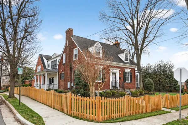 $2,295,000 | 600 Upland Place, Alexandria, VA 22301