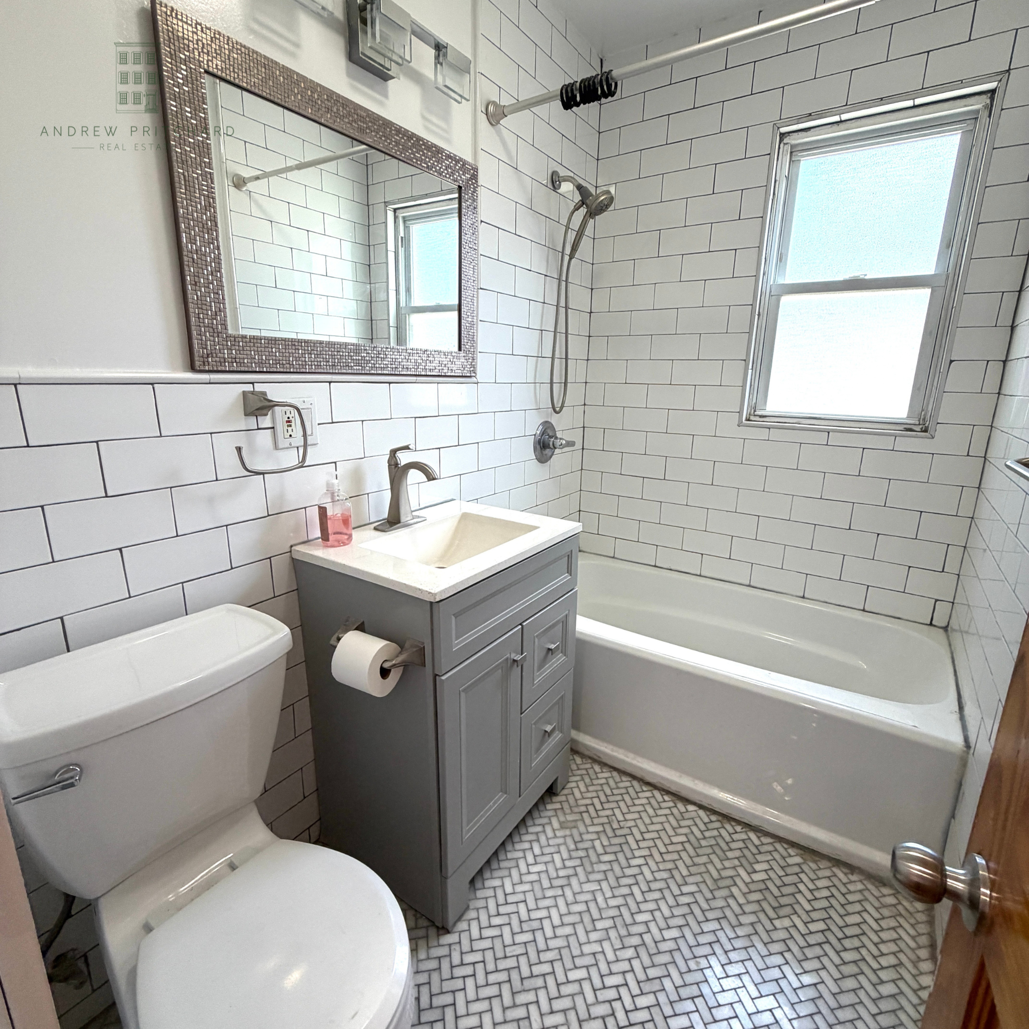 22-11 Crescent Street, Unit 2 Queens, NY 11105 - Photo 9 of 10