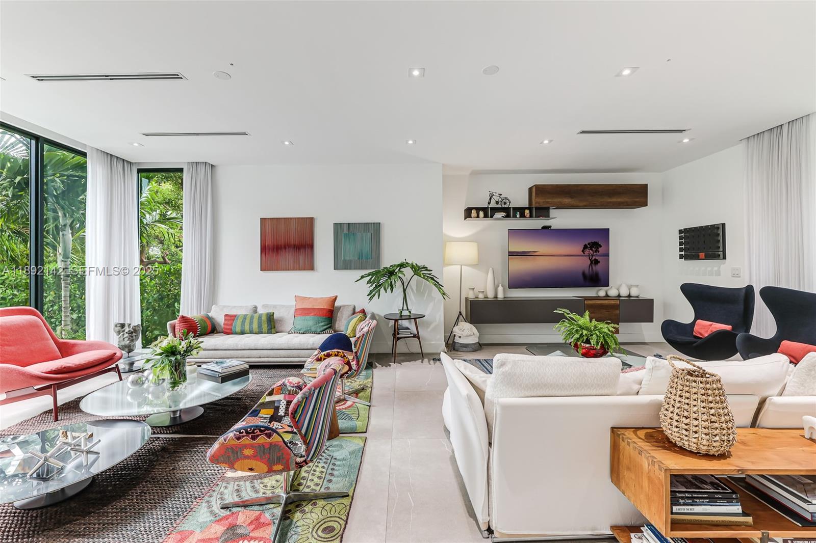 445 Ridgewood Road Key Biscayne, FL 33149 - Photo 5 of 37