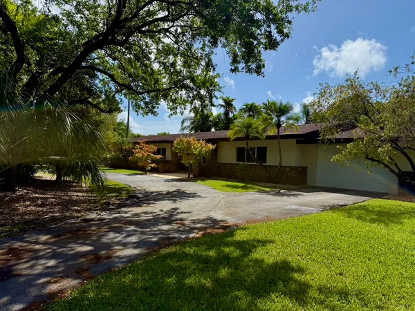 $2,695,000 | 7555 Southwest 79th Avenue, Miami, FL 33143