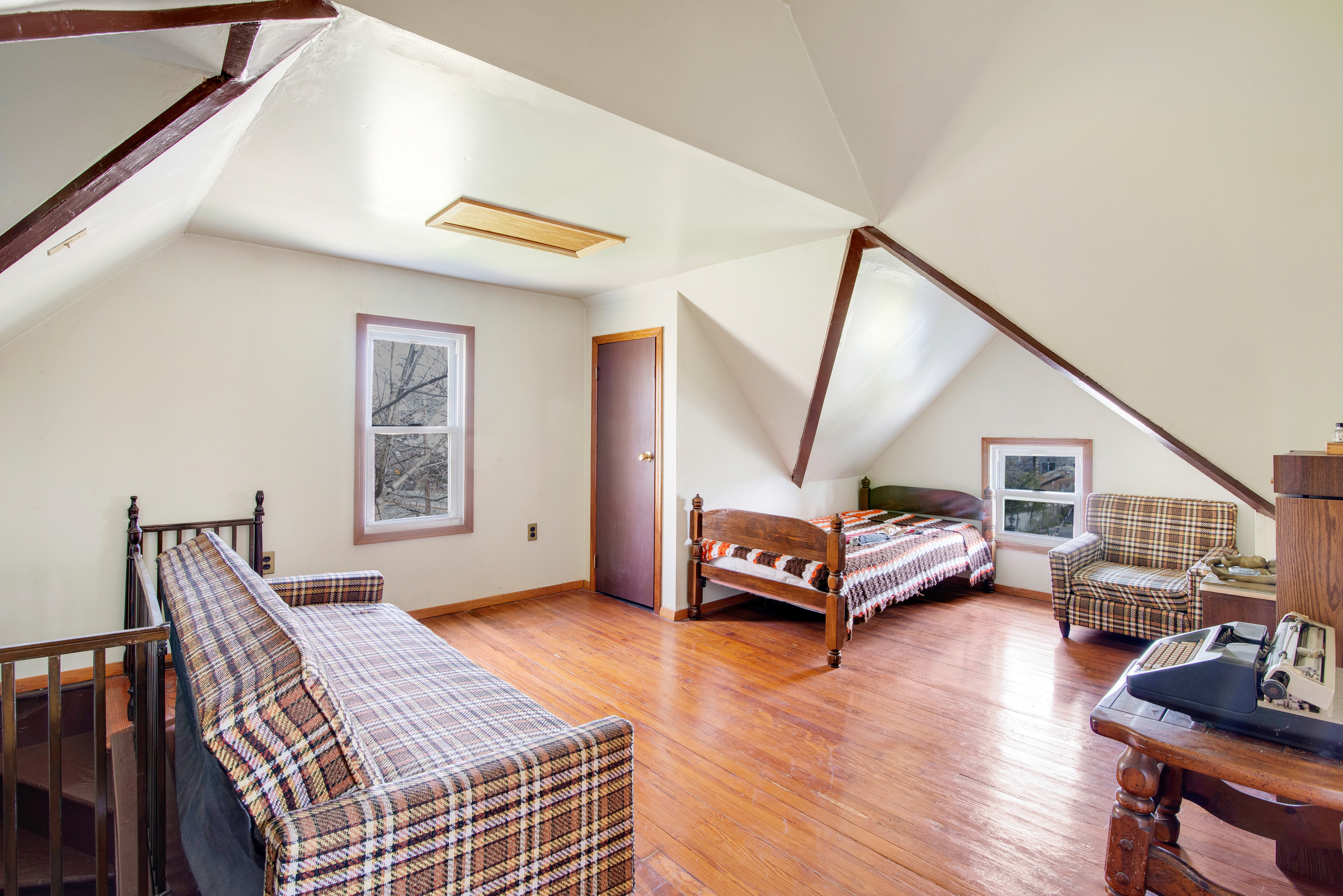 4499 Hylan Boulevard Staten Island, NY 10312 - Photo 17 of 26