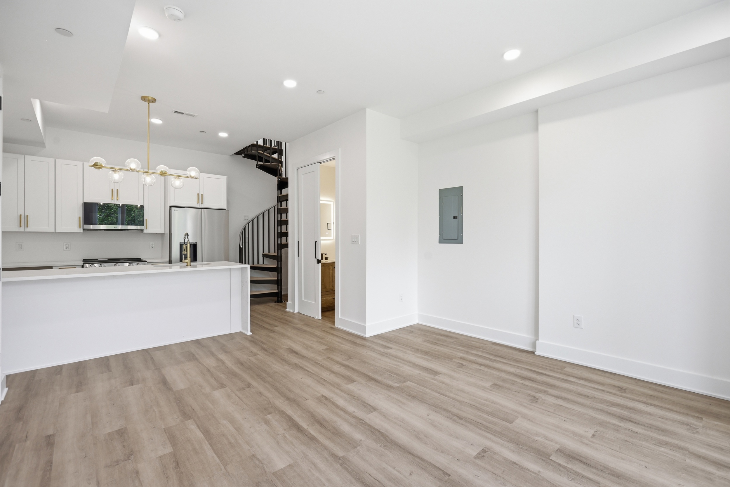 2105 M Street Northeast, Unit PH2 Washington, DC 20002 - Photo 8 of 32 Gallery Image 8