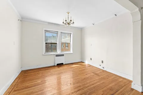 $180,000 | 5444 Arlington Avenue, Unit G51 | North Riverdale
