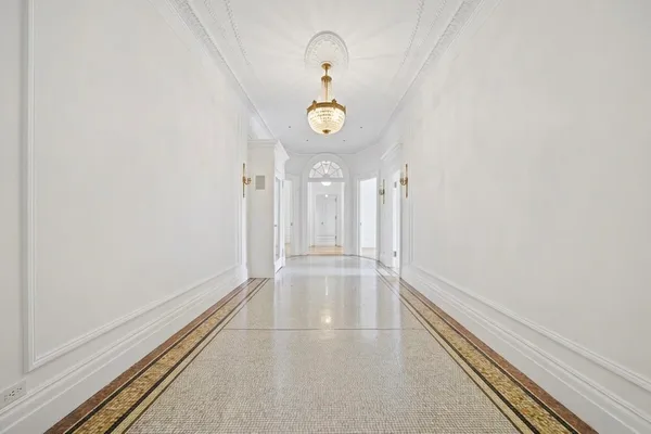 $8,500,000 | 390 West End Avenue, Unit 11C | Upper West Side
