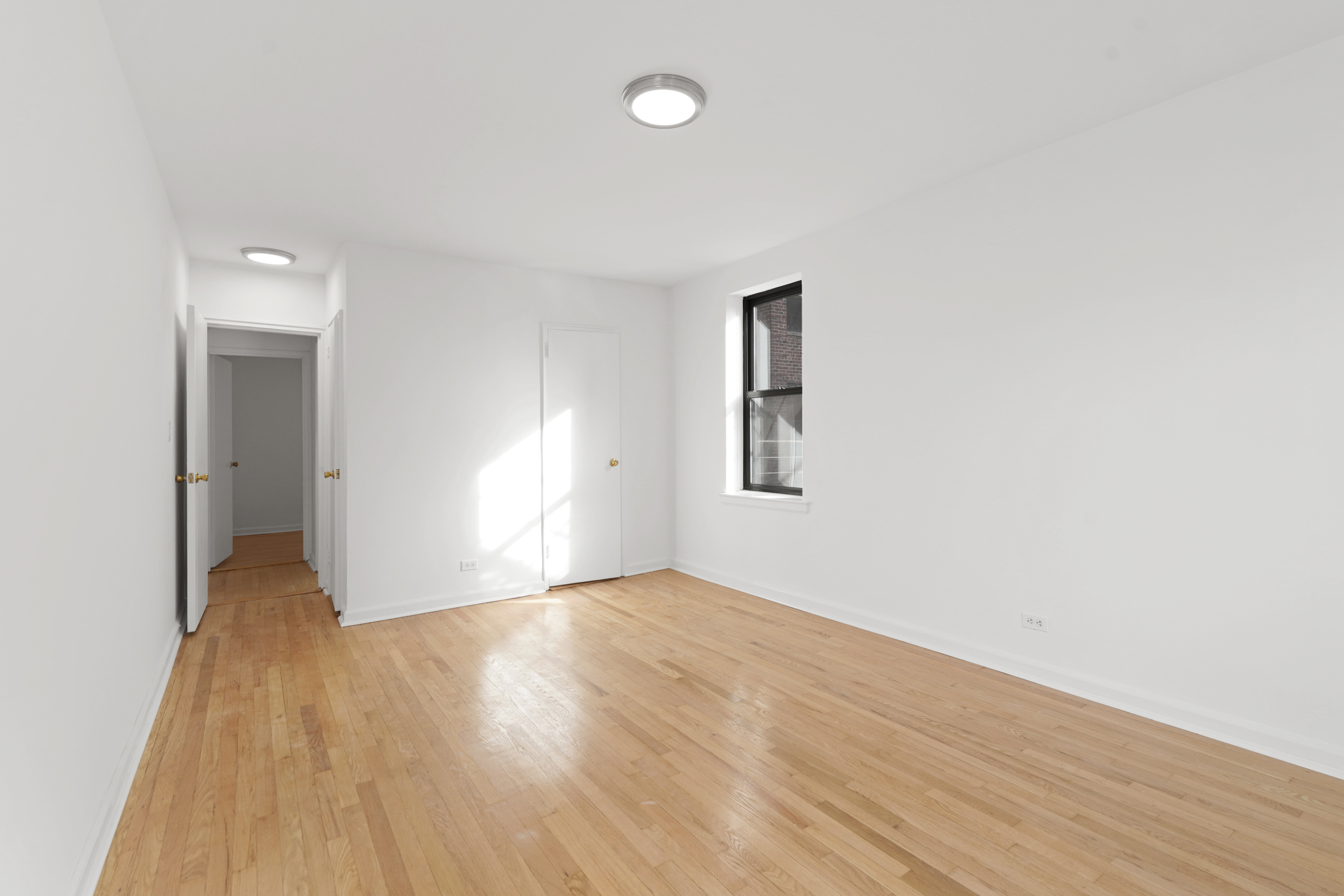 445 West 240th Street, Unit 3A Bronx, NY 10463 - Photo 11 of 36 Gallery Image 11