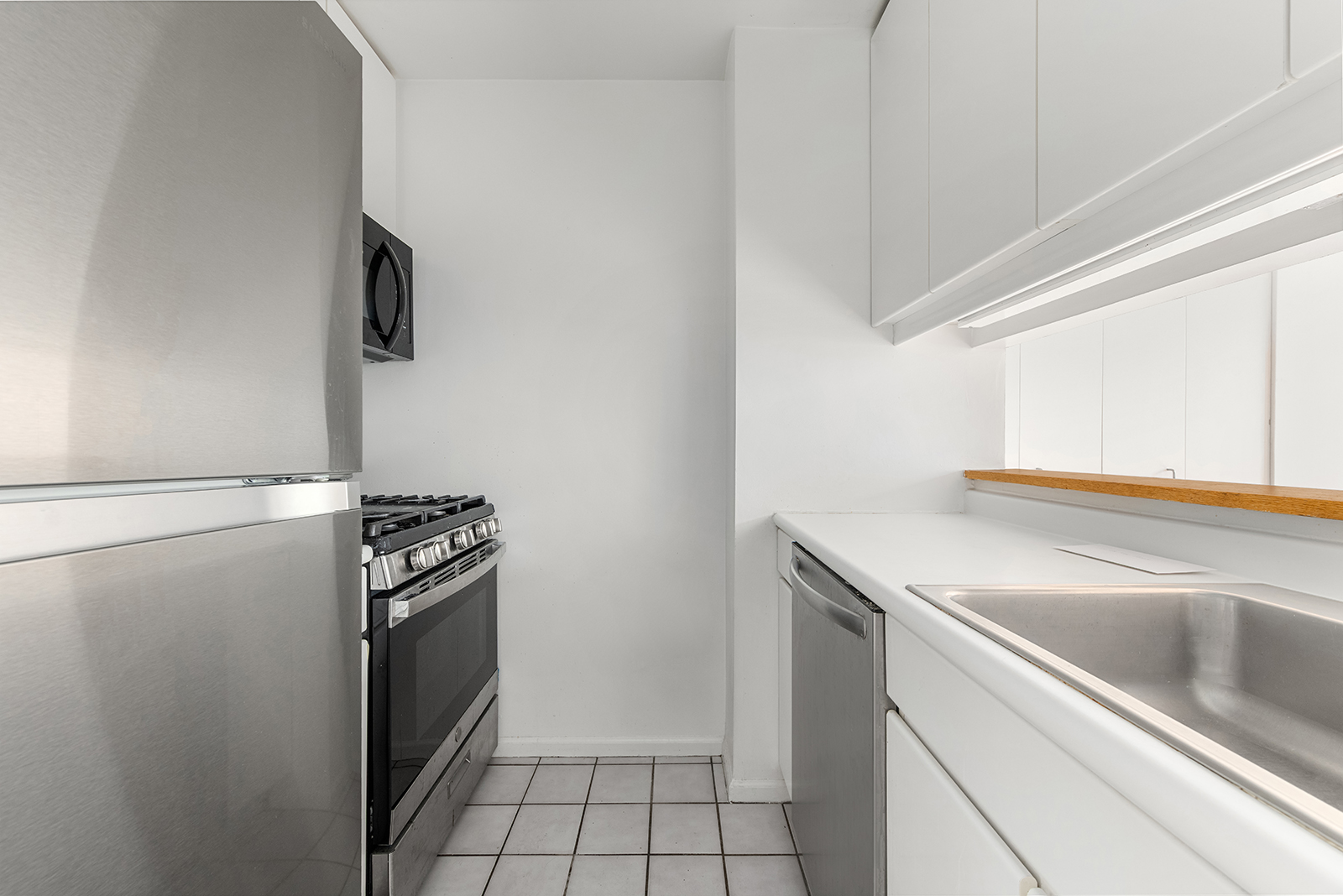 295 Greenwich Street, Unit 5N Manhattan, NY 10007 - Photo 3 of 6 Gallery Image 3
