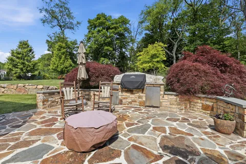 $1,750,000 | 302 Jefferson Drive, Malvern, PA 19355